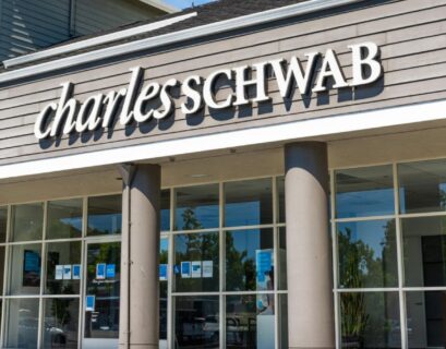 Charles Schwab Banking Hours