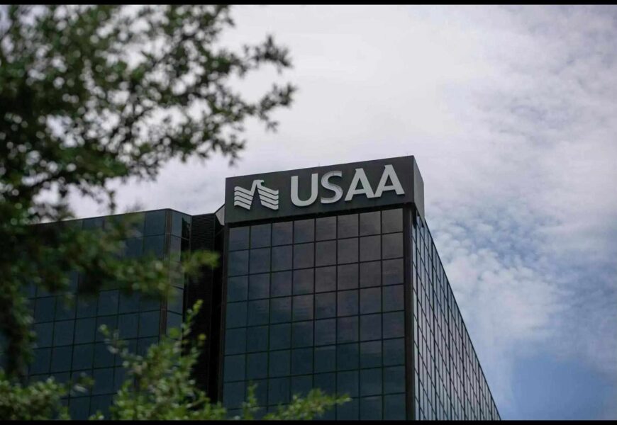 USAA Banking Hours