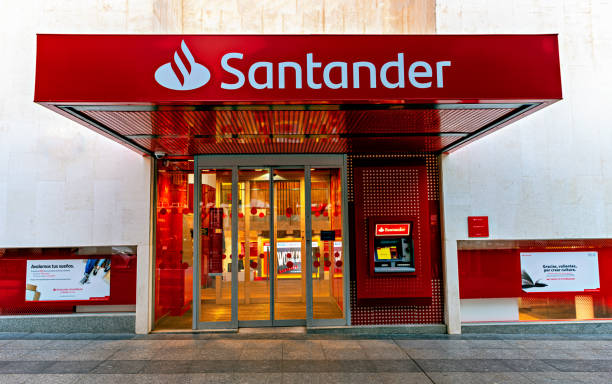 Santander Bank Banking Hours